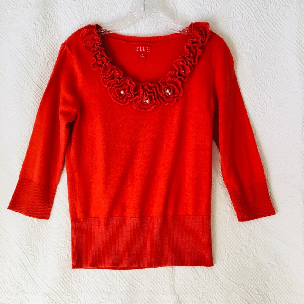 Woman’s Small Elle pullover Orange Sweater